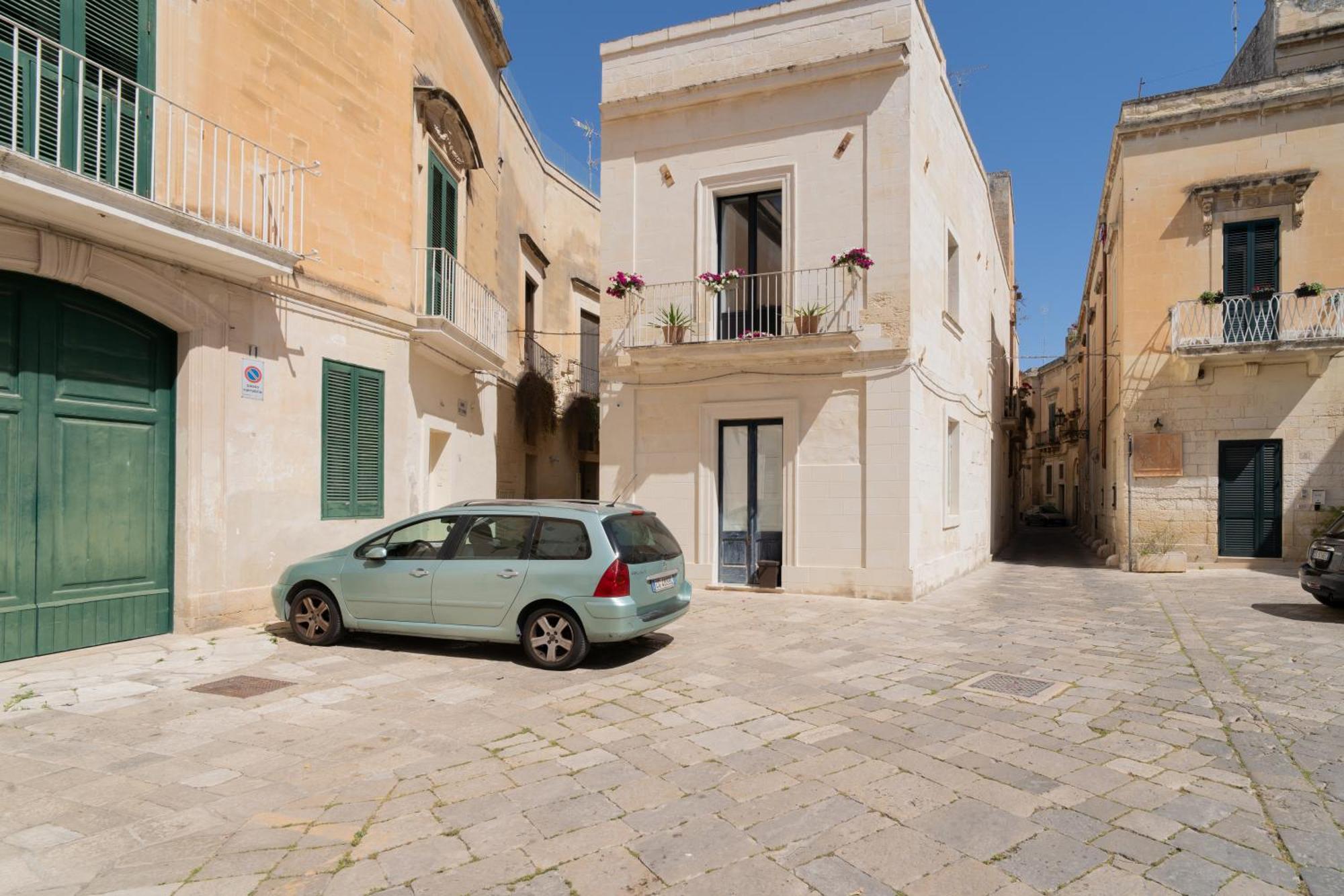 Dimora Barocca Luxury Apartment *