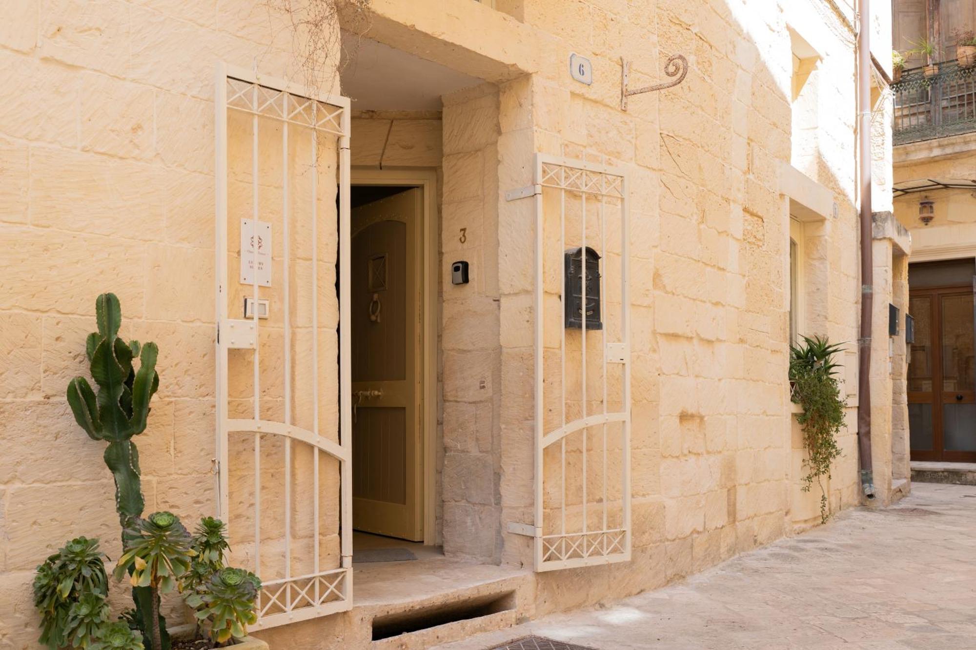 Dimora Barocca Luxury Apartment